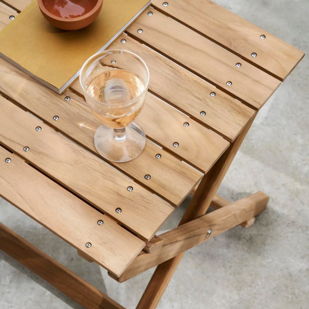 Carl Hansen BM5868 Teak Side Table by Borge Mogensen Top Detail