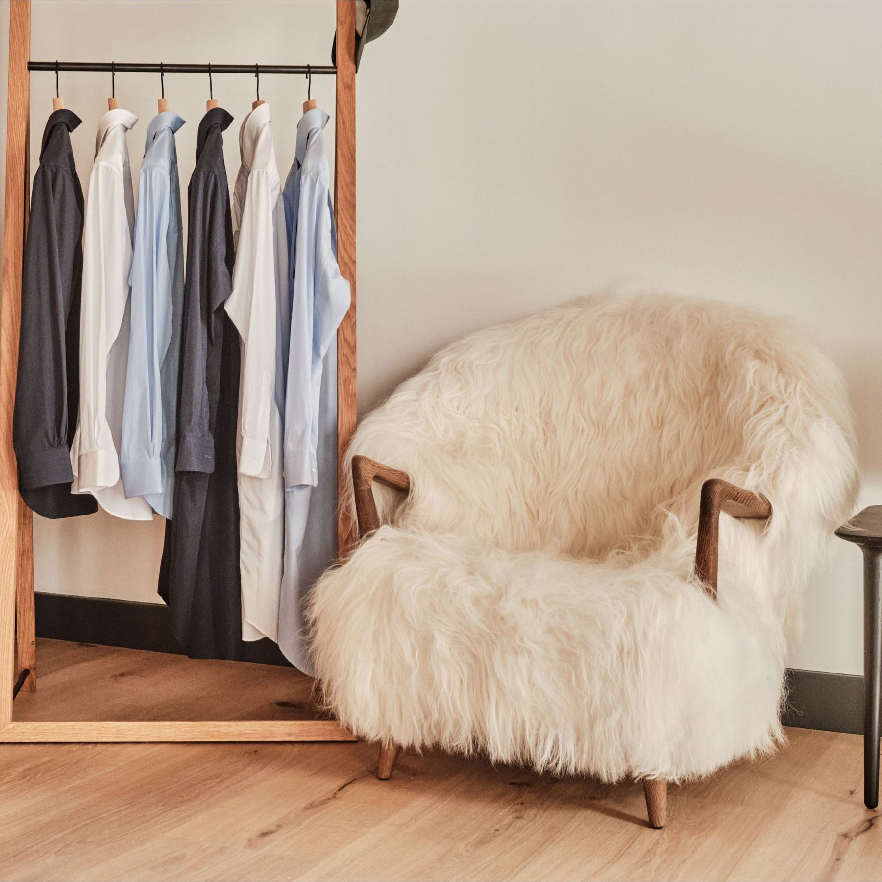 Eikund Fluffy Lounge Chair White Sheepskin in Norwegian Loft by Wardrobe