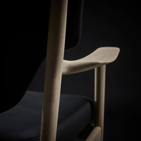 Eikund Veng Lounge Chair Oak Back and Arm Detail