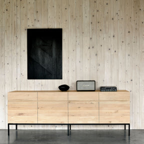 ethnicraft-oak-ligna-sideboard-4-door-in-living-room-by-wall-51116