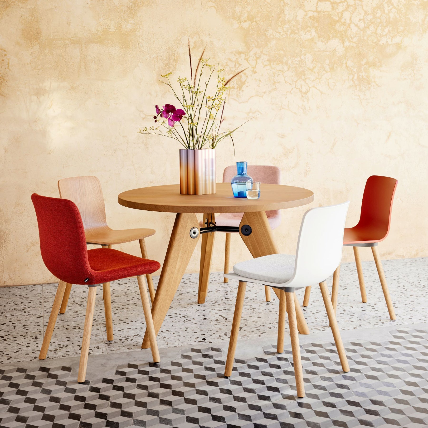 Vitra Prouvé Guéridon Dining Table with HAL Chairs and Nuage Vase