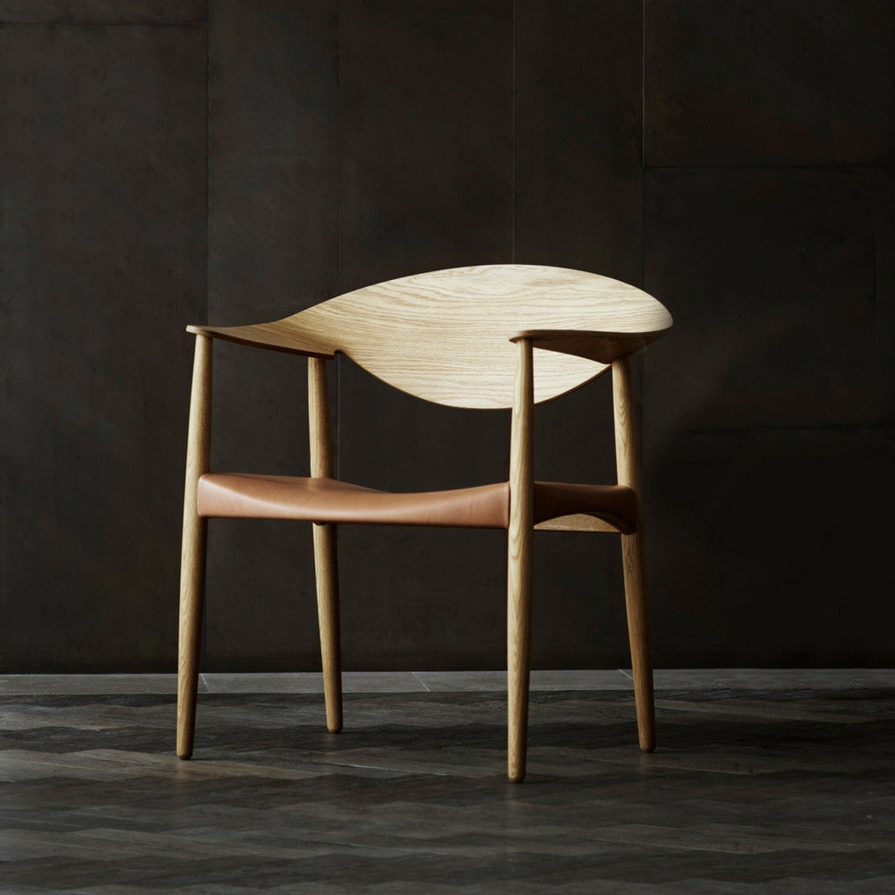 LM92T Metropolitan Chair Oak and Natural Saddle Leather by Larsen and Bender Madsen in Room Carl Hansen & Son