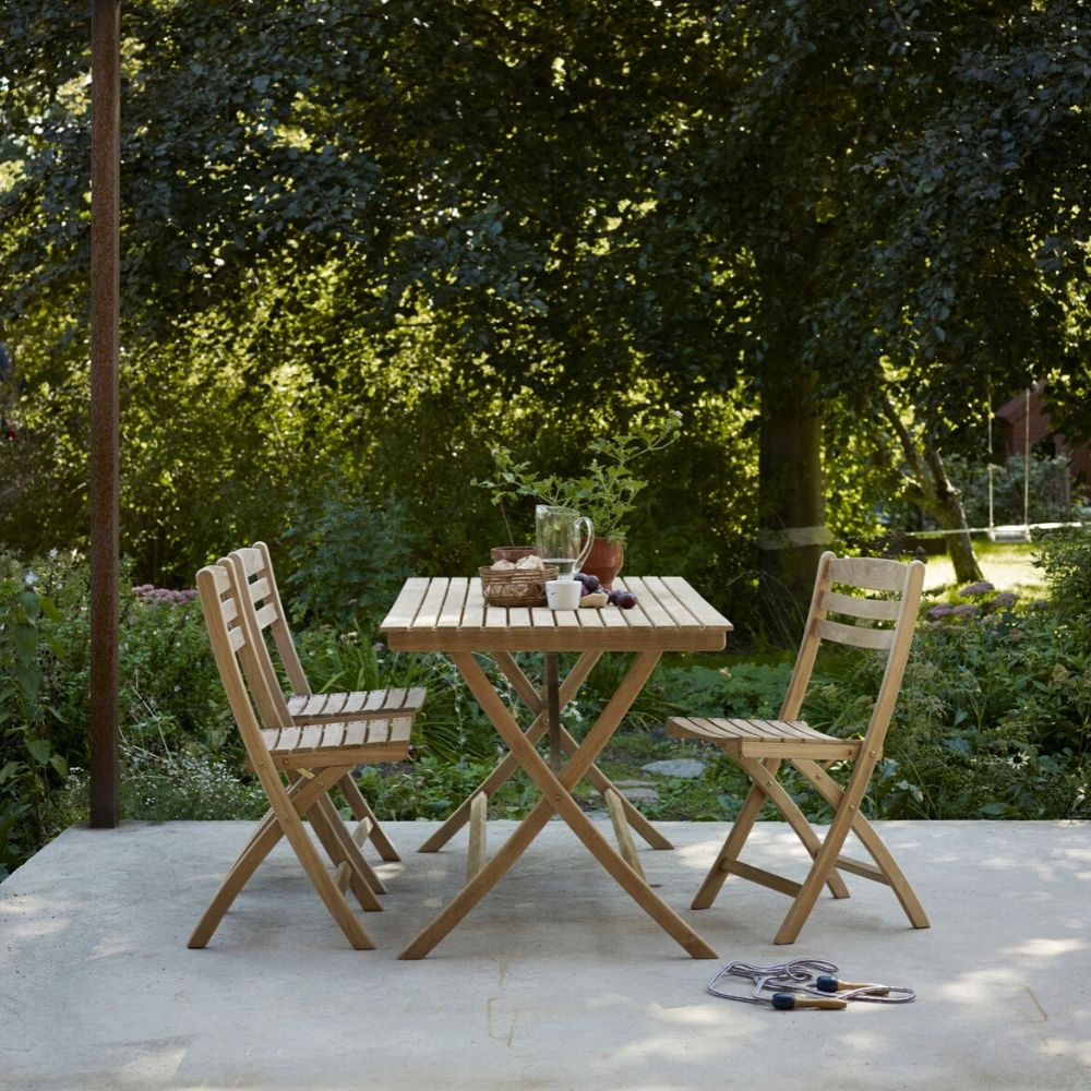 Selandia Chairs and Selandia Table 147 by Skagerak