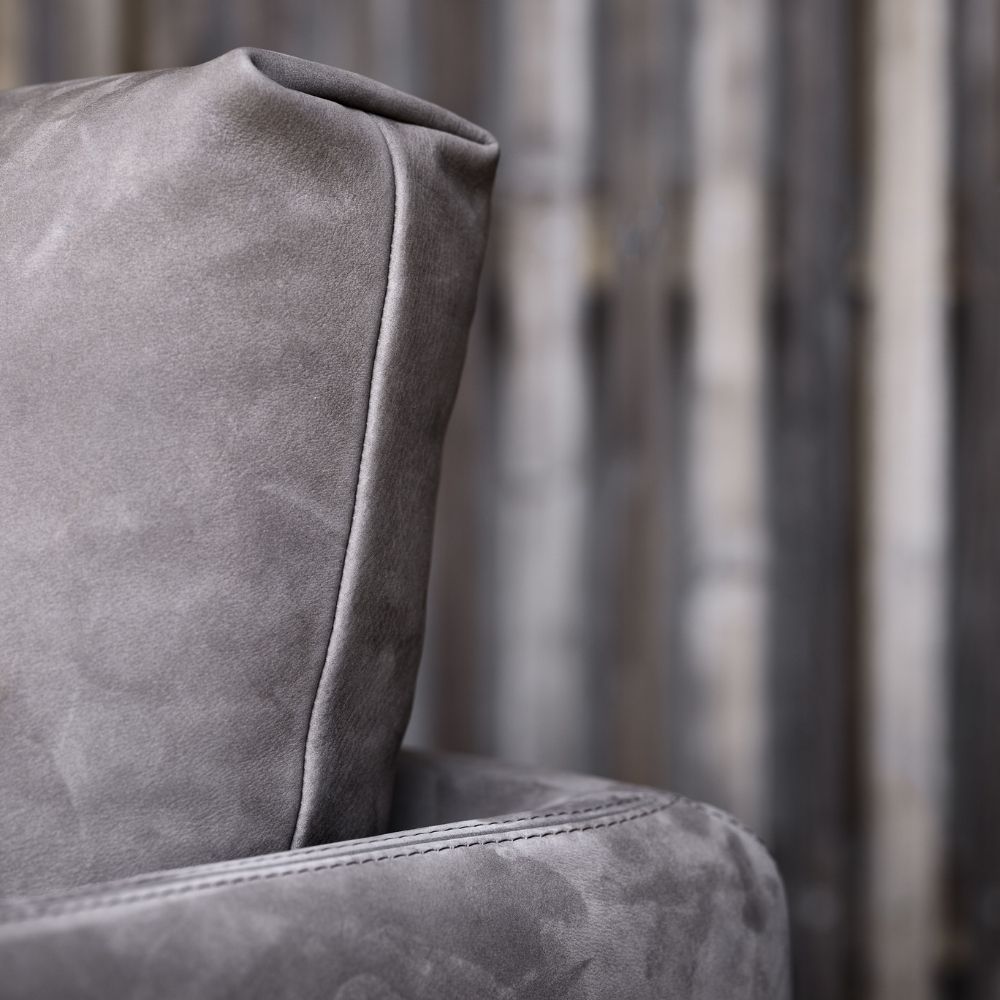 bruunmunch Emo sofa leather detail