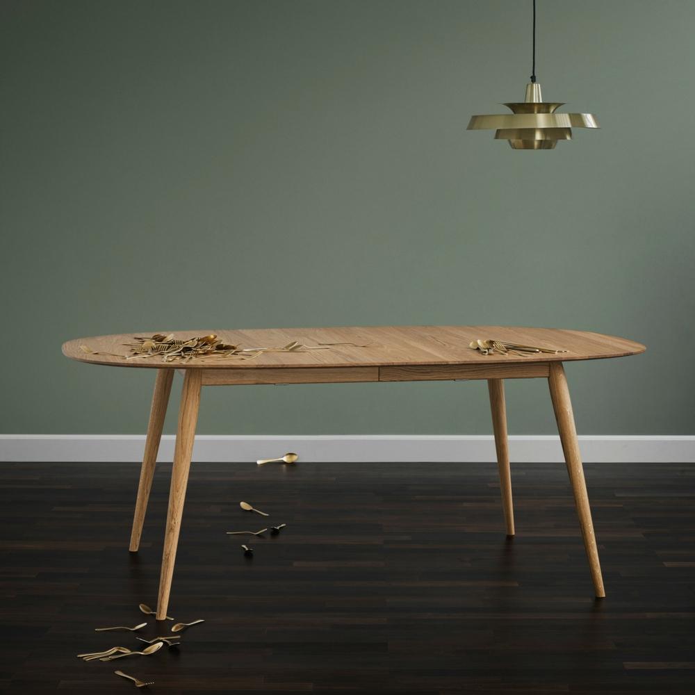 bruunmunch PLAY Lamé Dining Table Oak with Brass Pendant Light