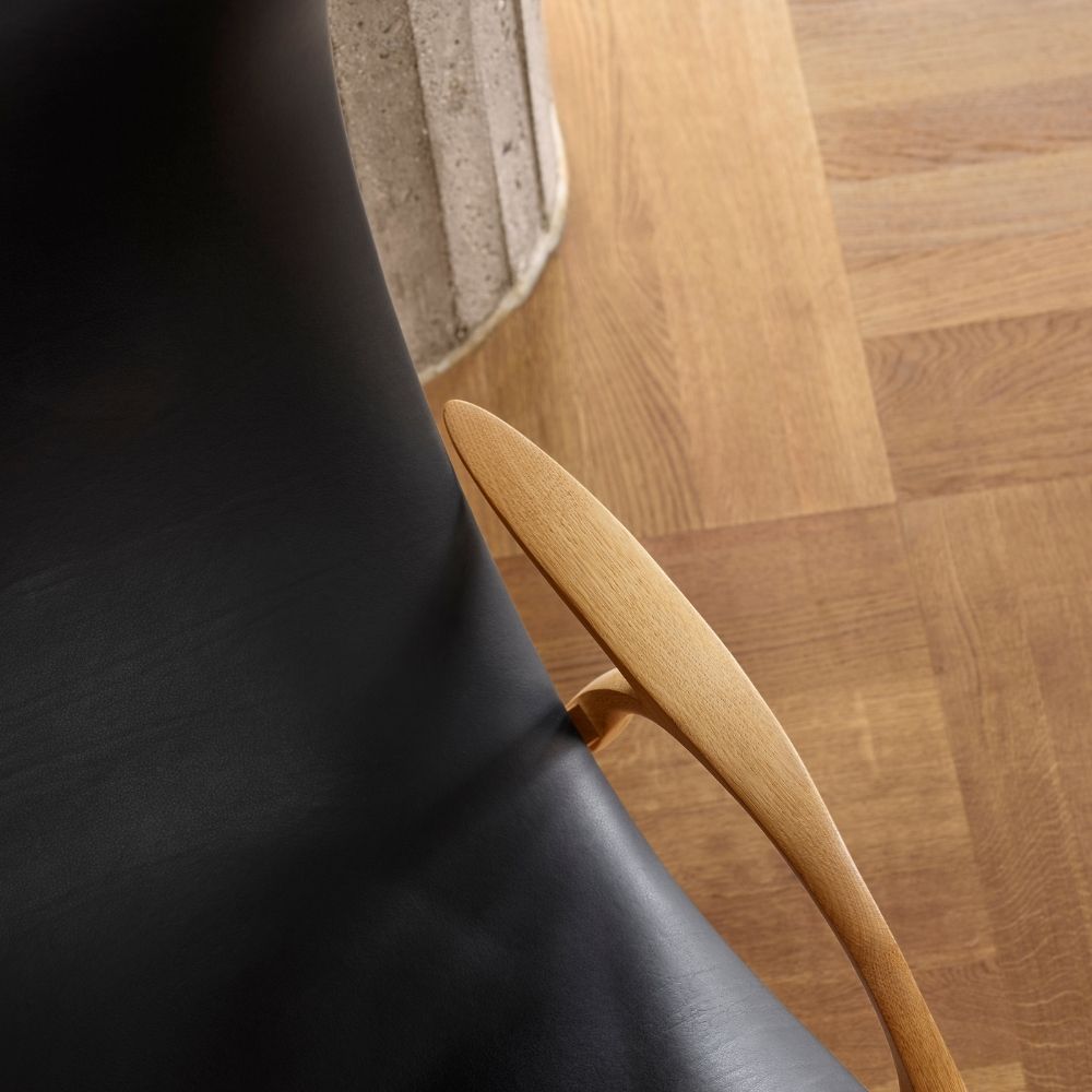 Carl Hansen FH429 Signature Chair by Frits Henningsen Black Leather SIF Oak Oil Arm Detail