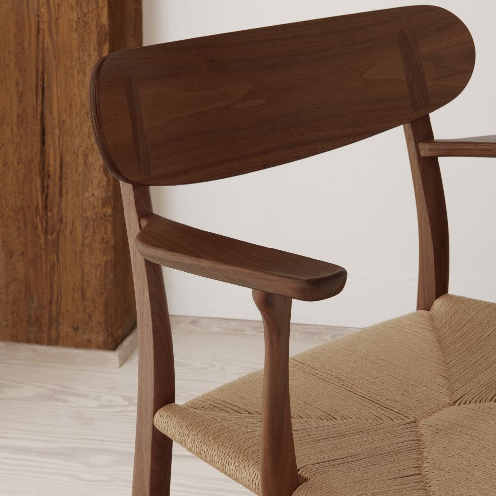 Carl Hansen Wegner CH26 Dining Chair Walnut oil Detail