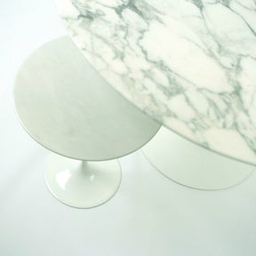 Eero Saarinen Pedestal Tables Artistic Closeup Knoll