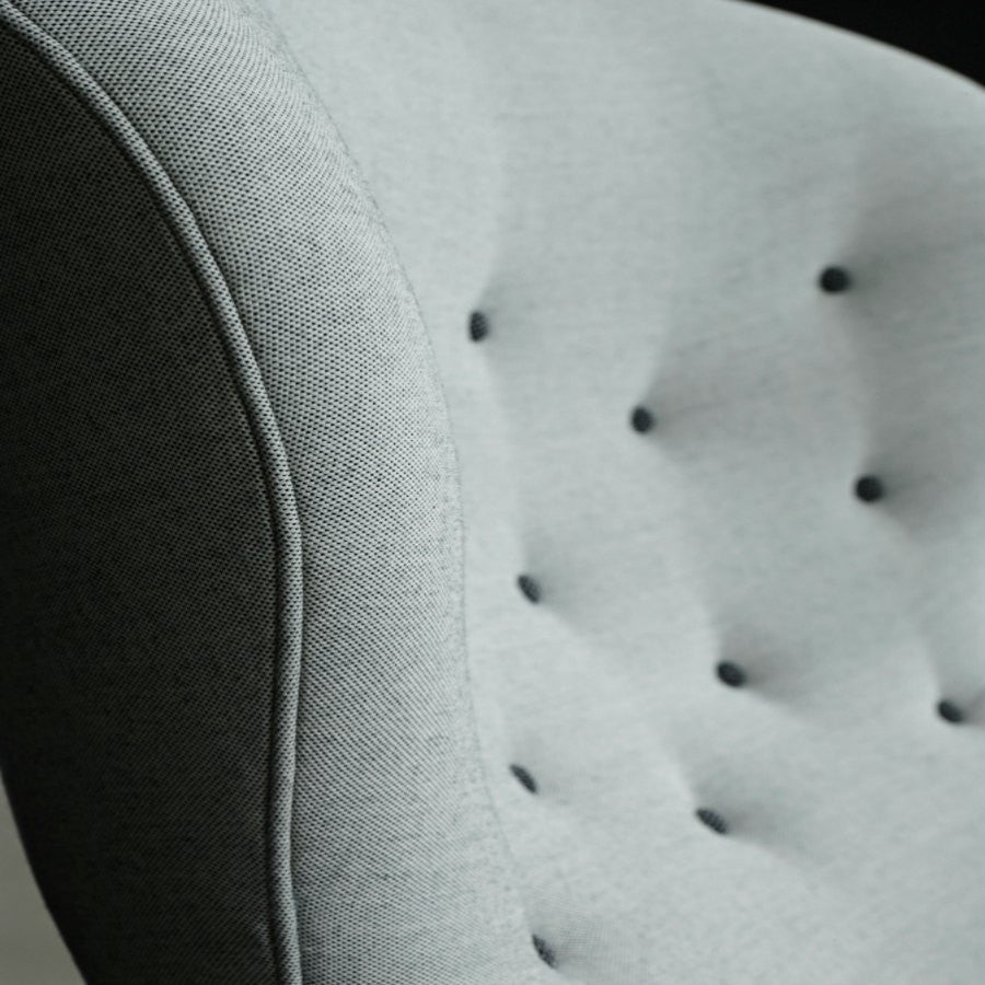 Frits Henningsen Heritage Chair FH419 Light Grey Button Detail Carl Hansen & Son