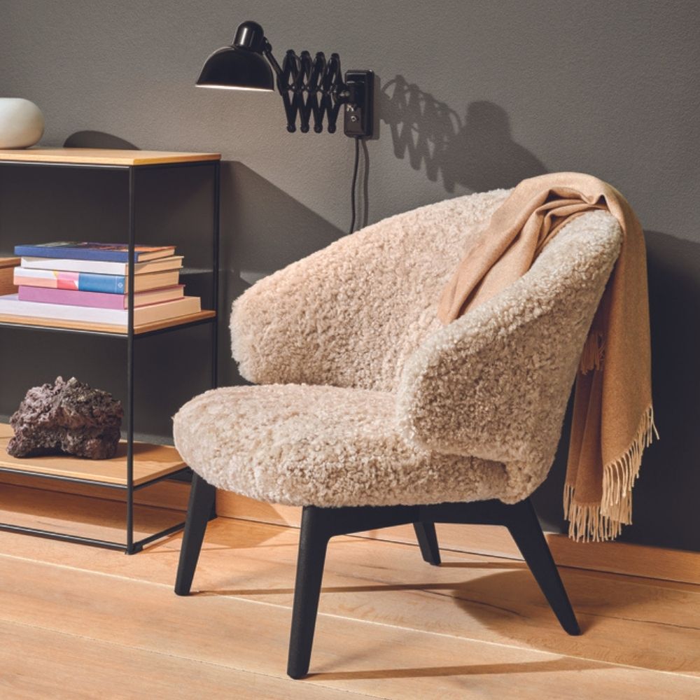 Fritz Hansen Let Lounge Chair in Sheepskin