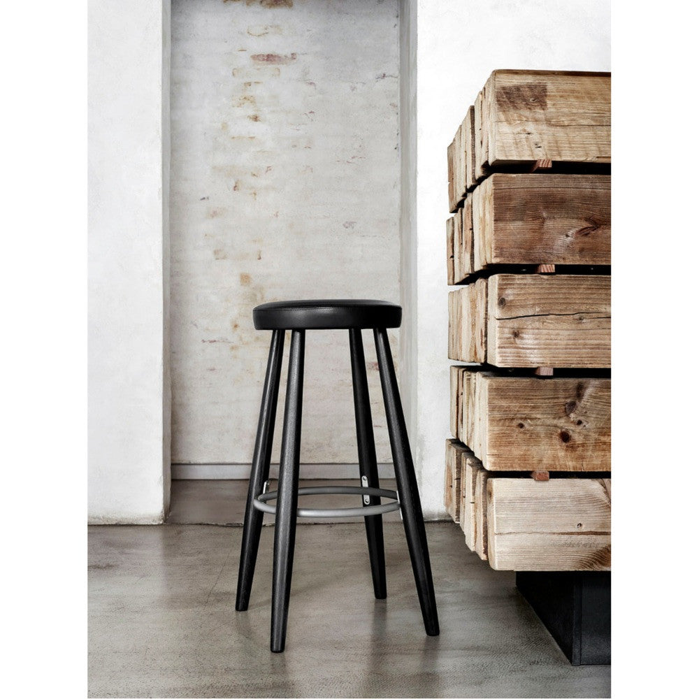 Hans Wegner Bar Stool Black Leather Black Lacquer Carl Hansen & Son