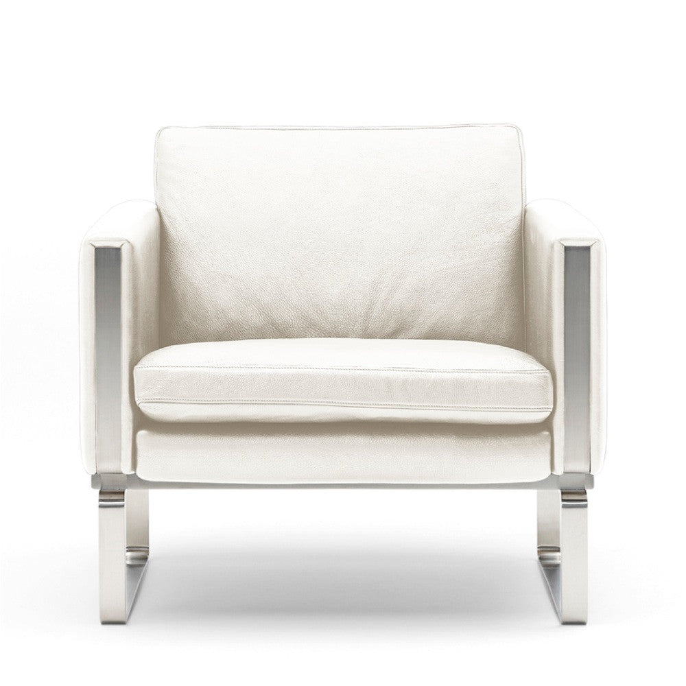 Wegner CH101 White Leather Club Chair Front Carl Hansen & Son