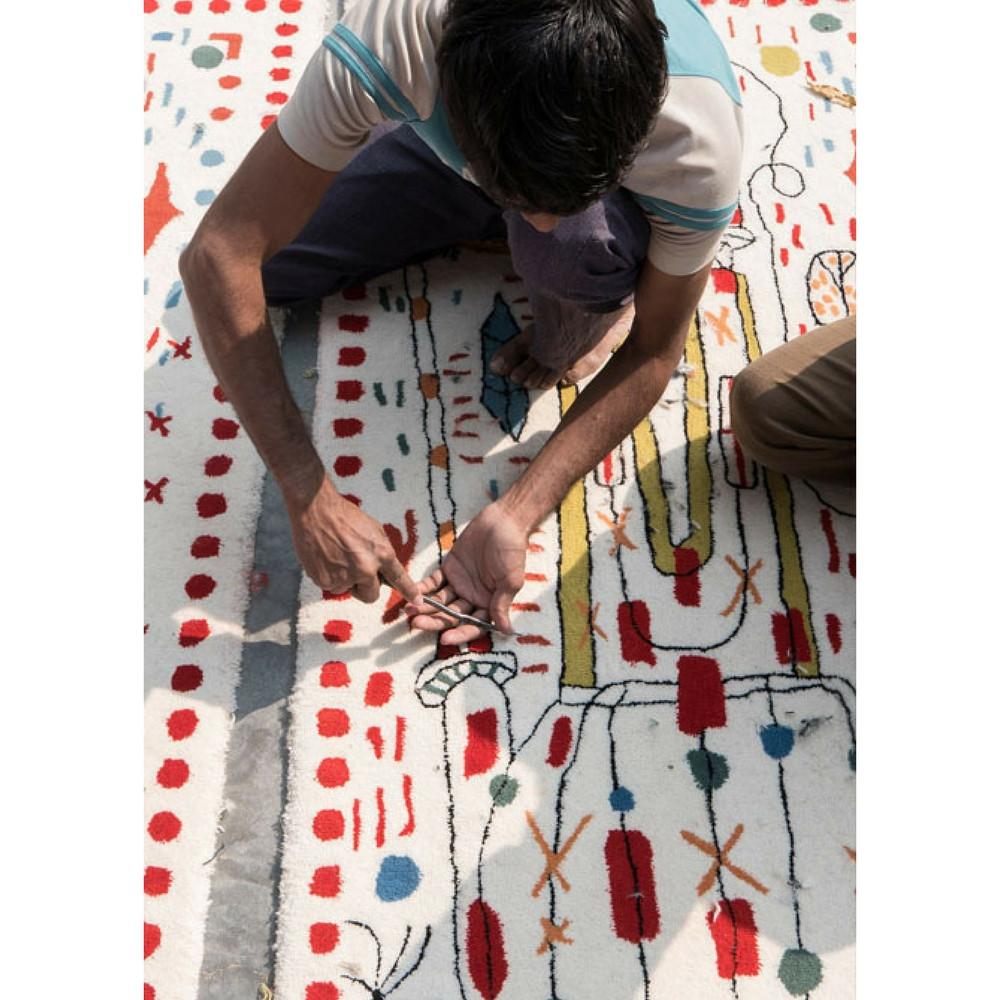 Nani Marquina Hayon x Nani Rug being made