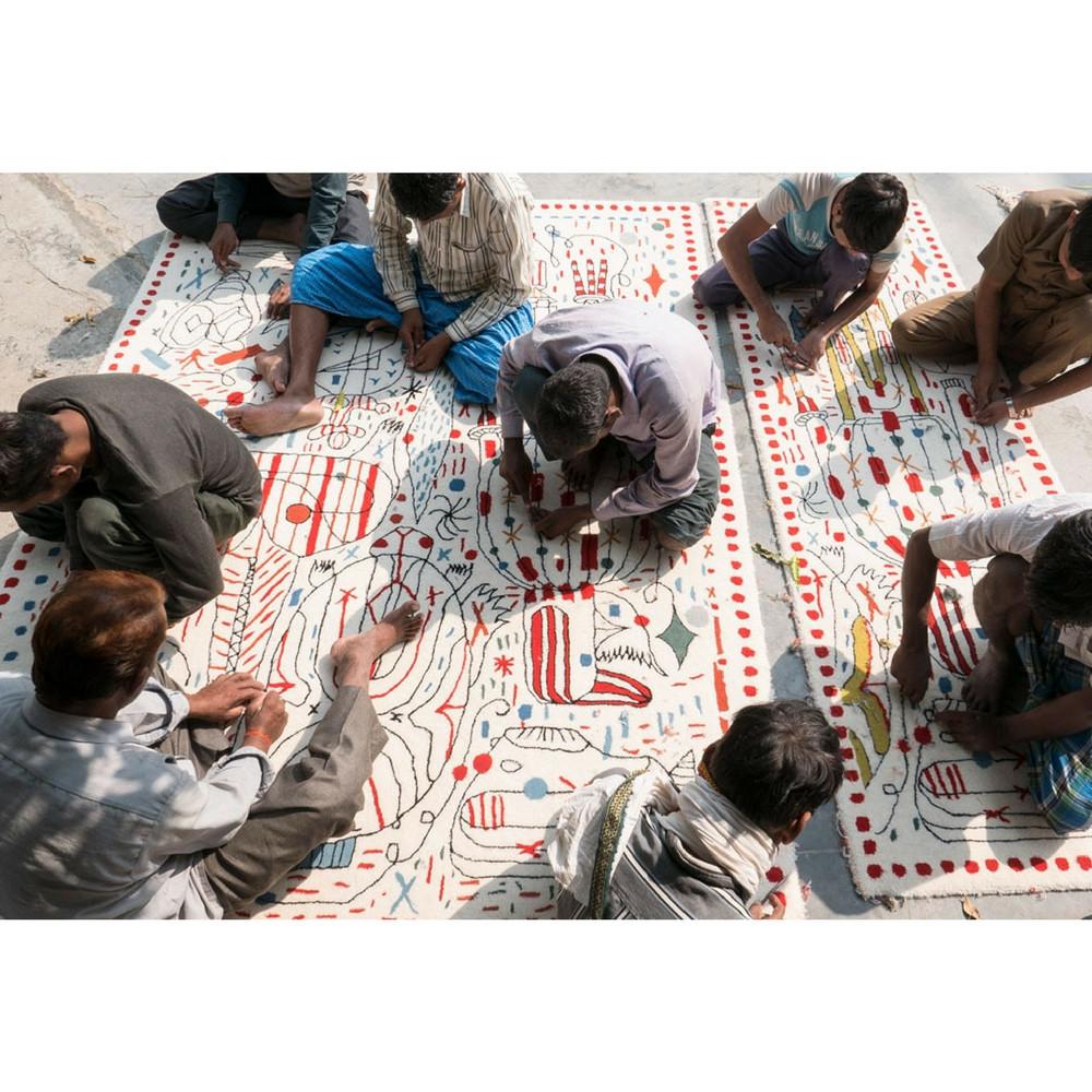 Nani Marquina Hayon x Nani Rugs being made