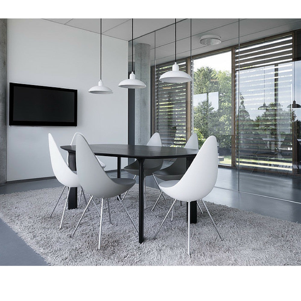 Analog Table in Conference Room with Drop Chairs Fritz Hansen