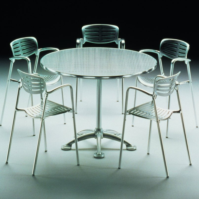 Knoll Pensi Cafe Table with Toledo Chairs Indoor Studio Shot