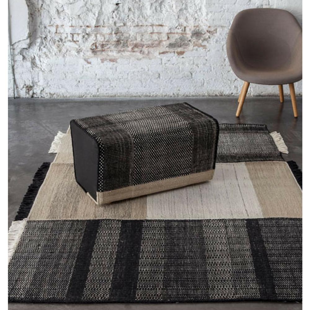 Nani Marquina Tres Rug Black with Pouf