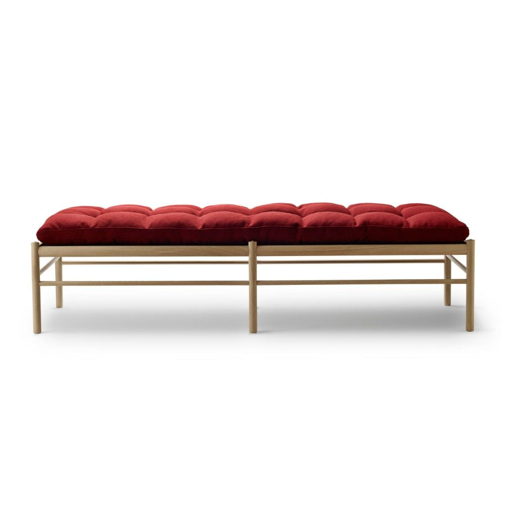 OW150 Ole Wanscher Colonial Daybed by Carl Hansen and Son in Kvadrat Hallingdal 65 694