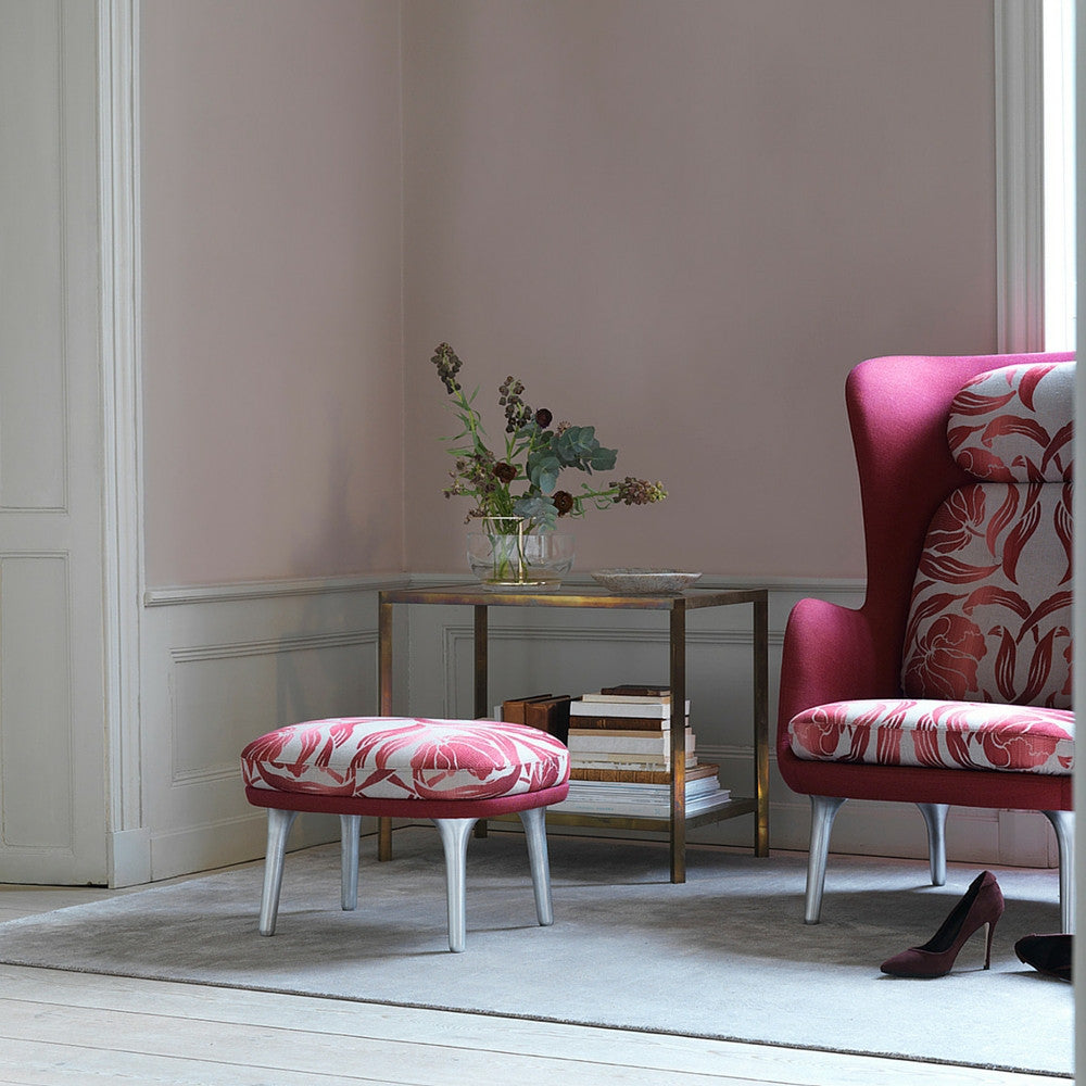 Fritz Hansen Pimpernel Ro Chair in Room with Footstool and High Heels