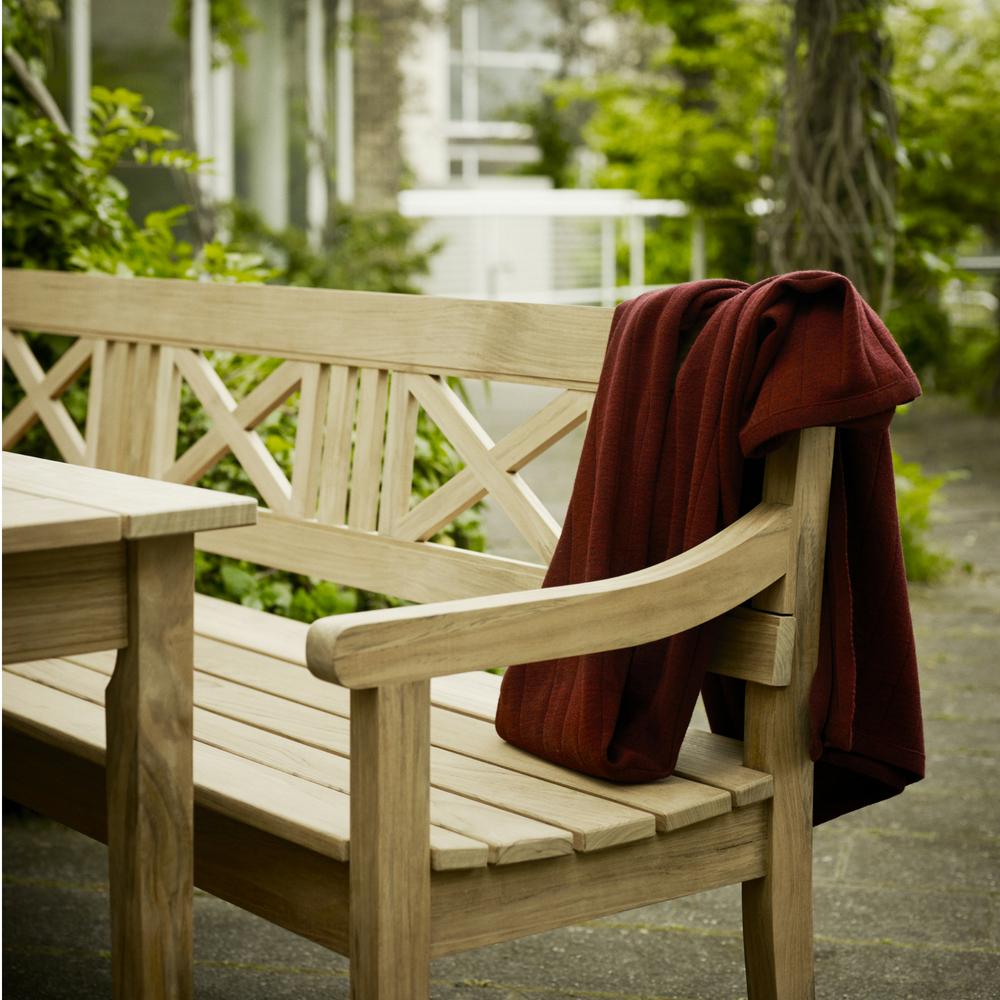 Teak Drachmann Bench 200 with Drachmann Dining Table by Skagerak