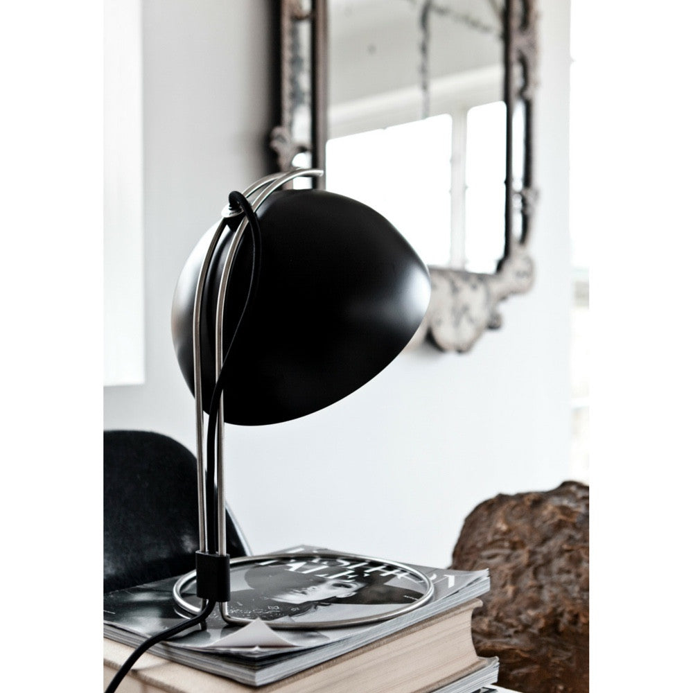 Verner Panton Matte Black Flowerpot Lamp in Situ