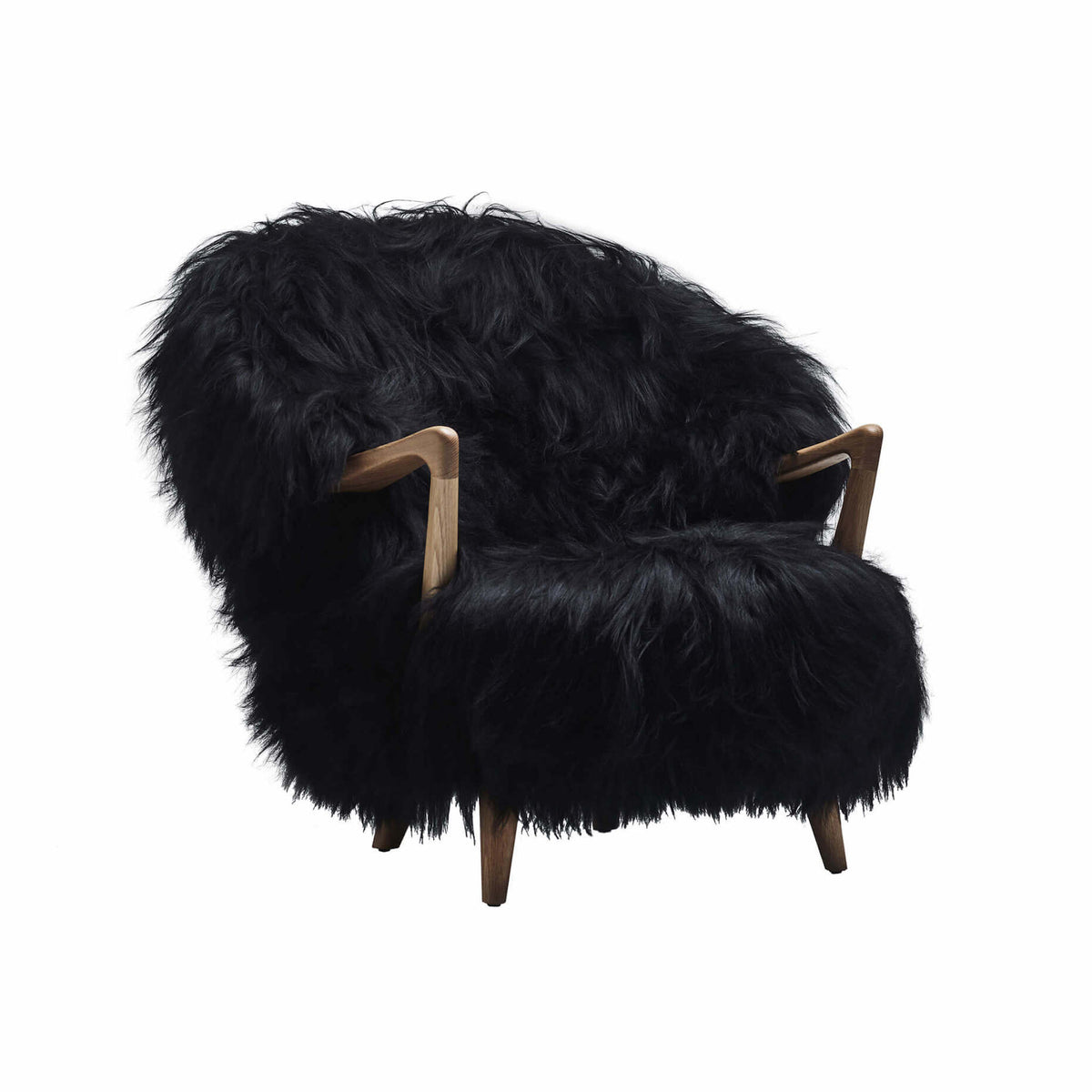 Eikund Fluffy Lounge Chair Black Sheepskin Oak Oil Frame