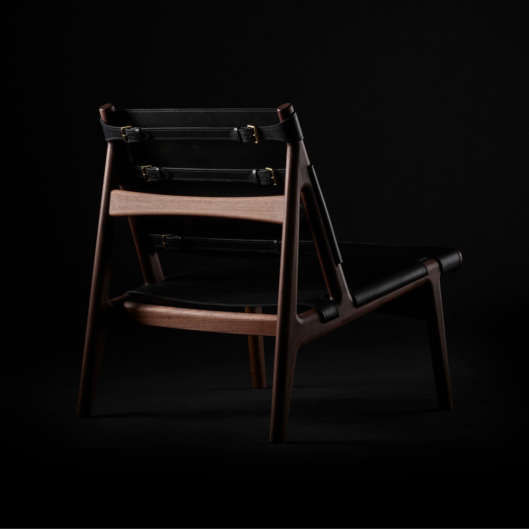 Eikund Hunter Chair Black Saddle Leather with Walnut Oil Frame Back
