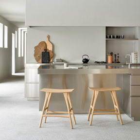 Ethnicraft Osso Counter stools Oak in Stainless Steel Kitchen