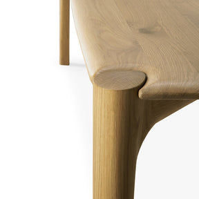 Ethnicraft Pi Dining Table Oak Corner detail