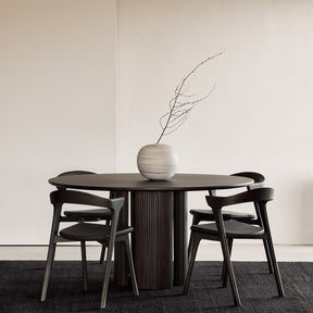 Ethnicraft Roller Max Dining Table Dark Brown Mahogany 35022 with Dark Chocolate Nomad Kilim  and Bok Chairs