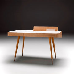 Naver AK 1330 Point Desk Oak Oil in Studio