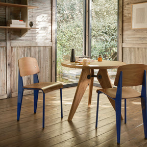 Vitra Prouvé Guéridon Dining Table with Standard Chairs in Bleu Maracole