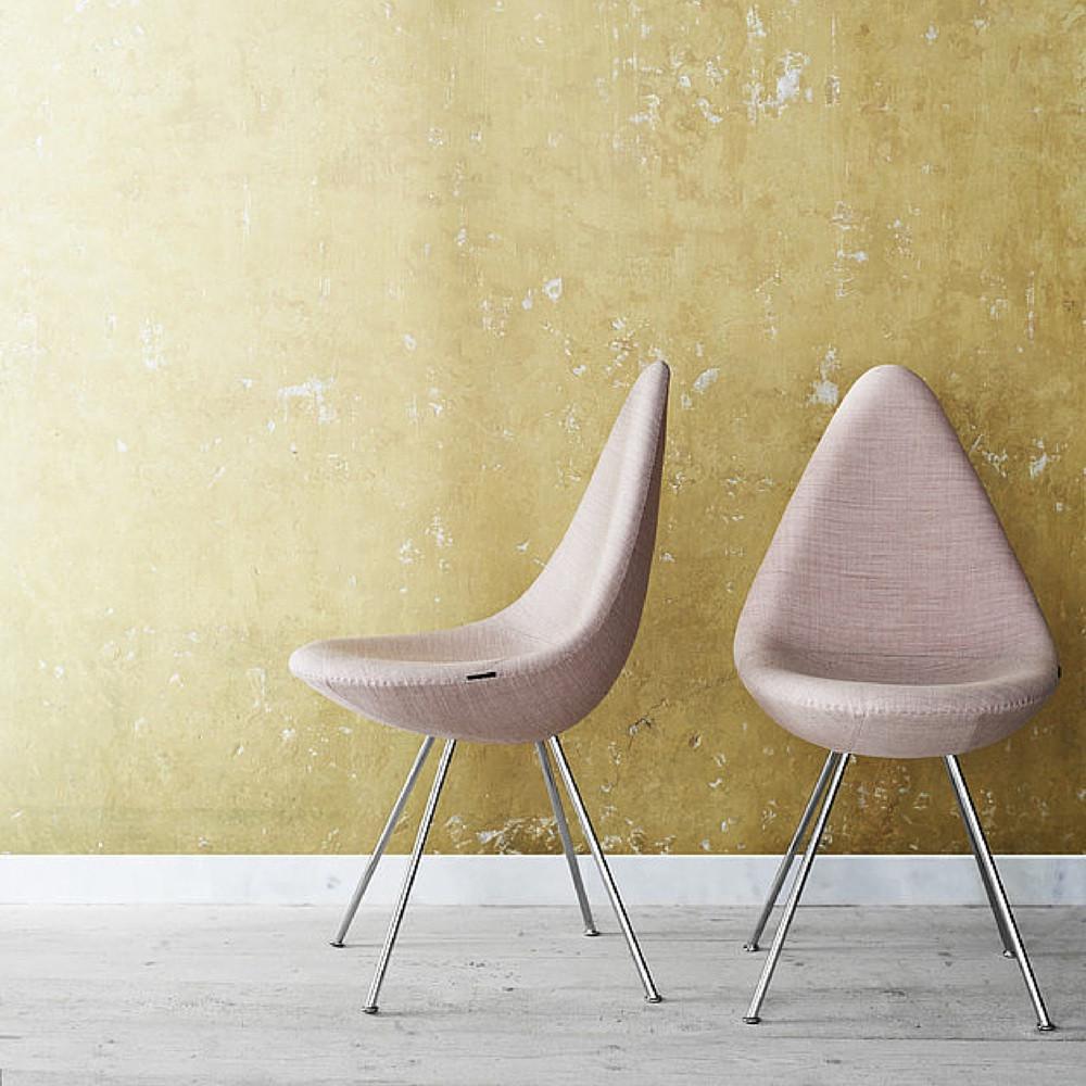 Arne Jacobsen Drop Chair Light Pink with Chrome Legs in Room Fritz Hansen