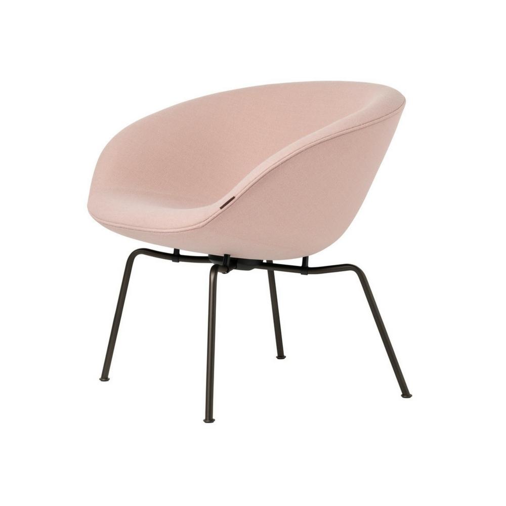 Arne Jacobsen Pot Chair by Fritz Hansen in Pale Pink with Black Legs