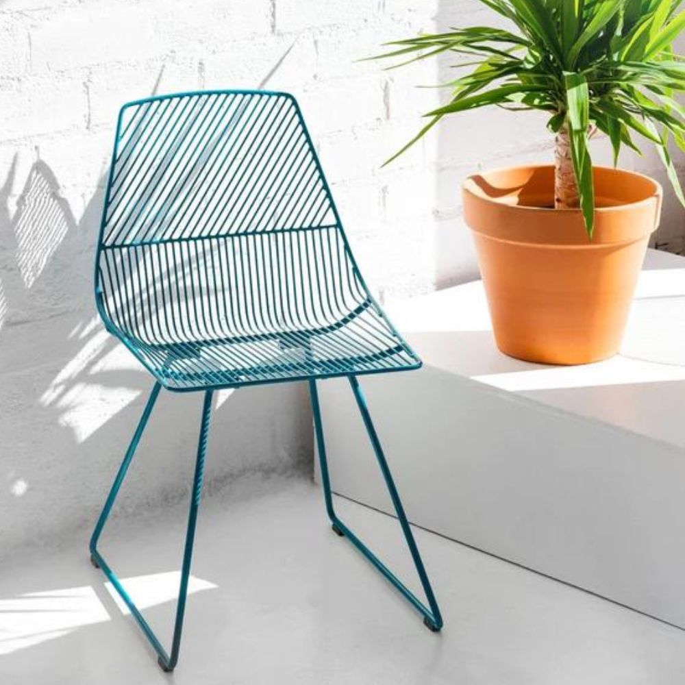 Bend Ethel Chair Peacock with Plant