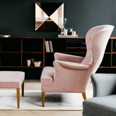 Frits Henningsen Heritage Chair Light Pink in Carl Hansen and Son London Showroom