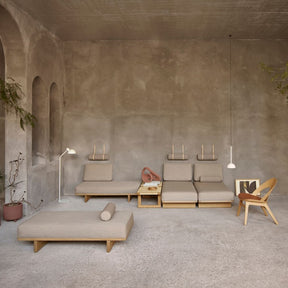 BM0865 Daybeds in living room with Contour Chair by Borge Mogensen for Carl Hansen and Son