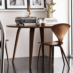 Cherner Chair in home office with Cherner Round Table