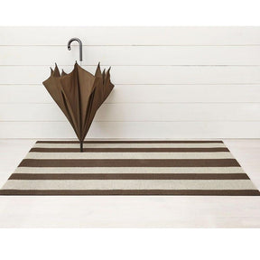 Chilewich Bold Stripe Doormat Pebble with Umbrella