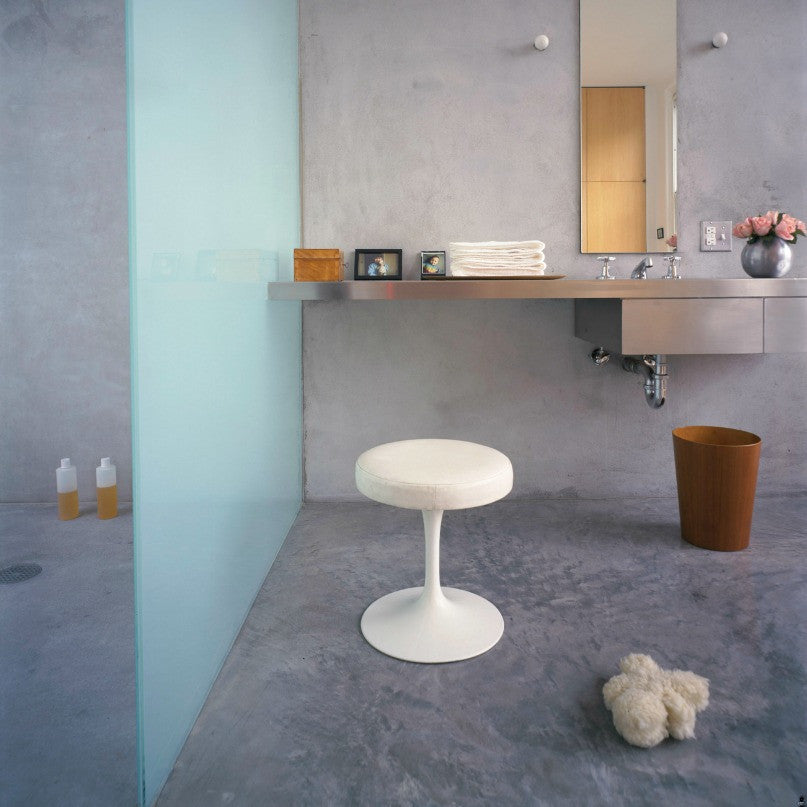 Eero Saarinen Tulip Stool White Bathroom Knoll