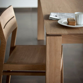 Ethnicraft Oak Ex 1 Chair with Oak Slice Dining Table
