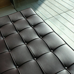 Florence Knoll Leather Bench Button Detail