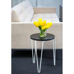 Florence Knoll Hairpin Table with Relaxed Sofa and Yellow Tulips