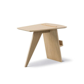 Fredericia Jens Risom Magazine Table Oak Lacquer Front