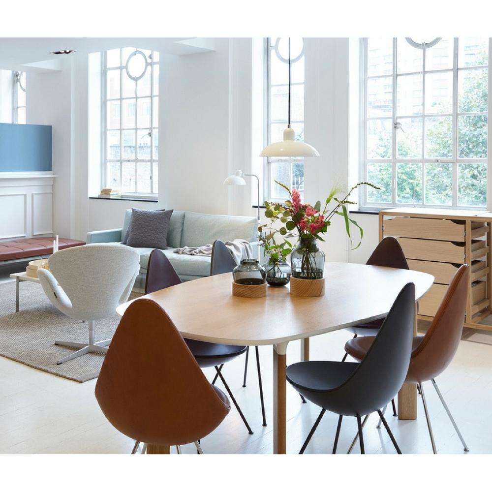 Fritz Hansen Arne Jacobsen Drop Chairs with Analog Table in Heals London showroom