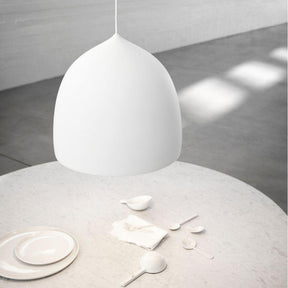 Fritz Hansen Gam Fratesi Suspence Pendant P2 White with Round Dining Table