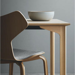 Fritz Hansen Table Grand Prix Table and Chair Detail