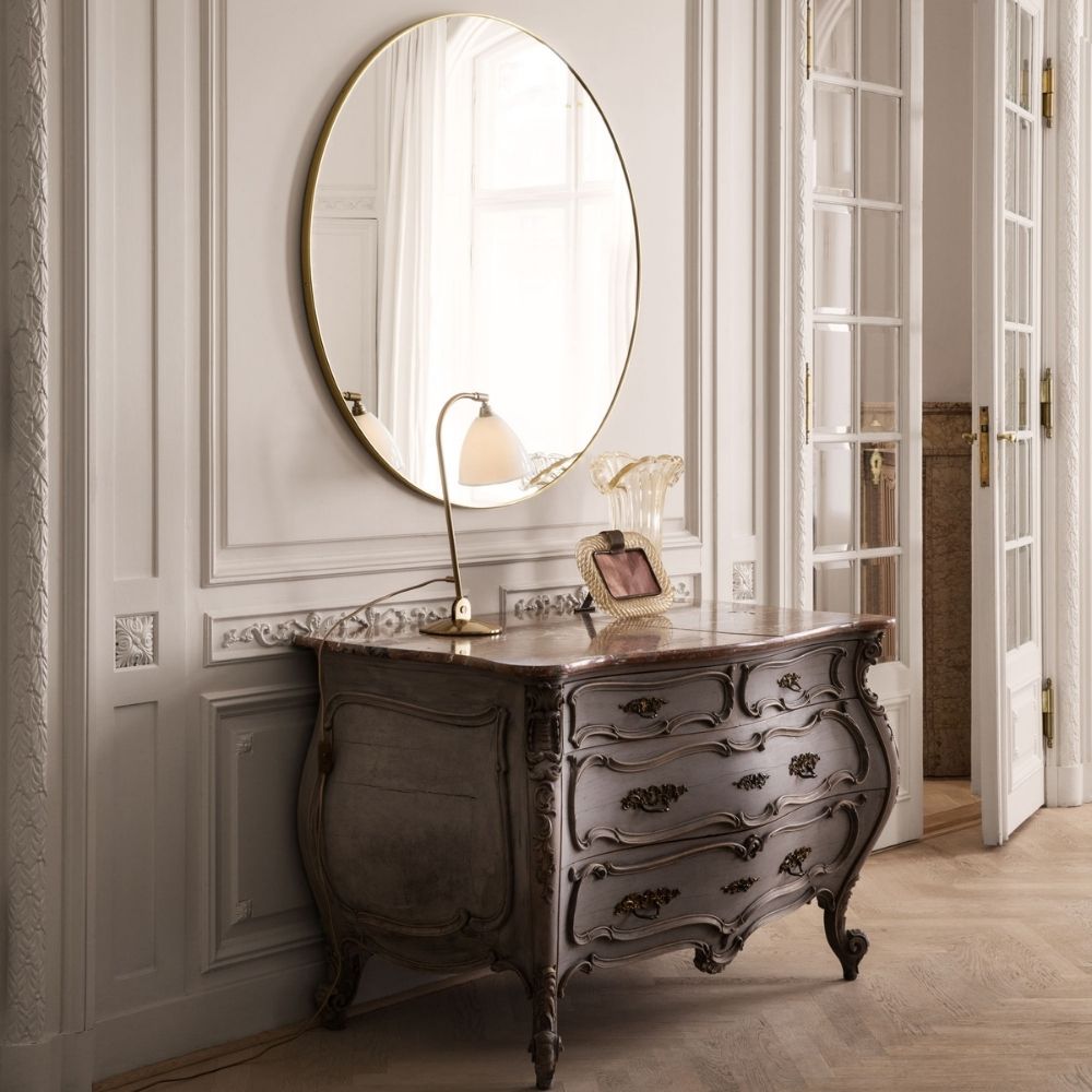 GUBI Wall Mirror with Chest and Bestlite