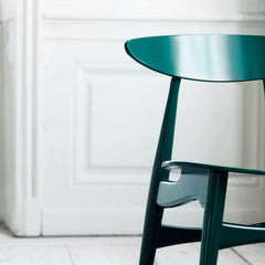 Carl Hansen and Son Wegner CH33 Dining Chair Green Lacquer Front Detail