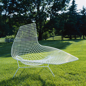 Harry Bertoia Asymmetric Chaise White Outdoors Knoll